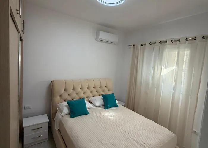 Victoria * Vlorë